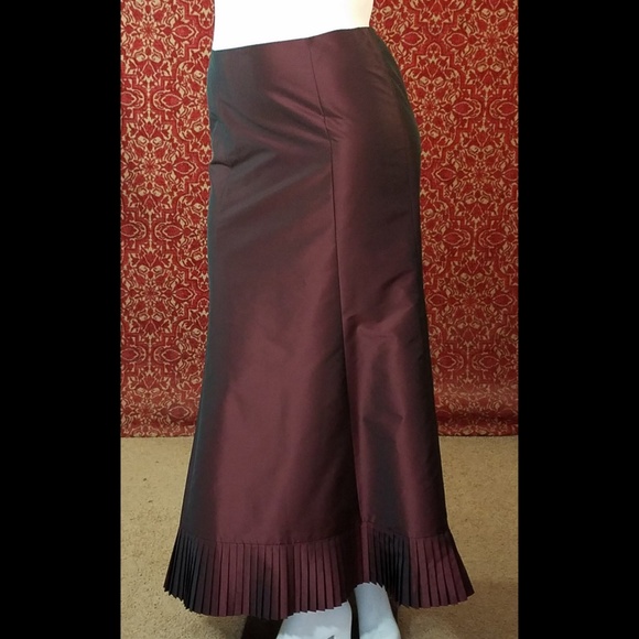 ANN TAYLOR Petites wine evening long skirt 12P - Picture 3 of 5